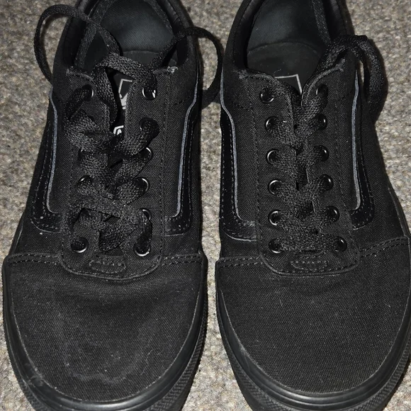 Vans Black Canvas Low-Top Sneakers - Picture 2 of 7